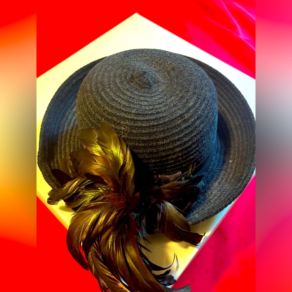 Jennifer Circelli vintage women’s hat, 23 inches